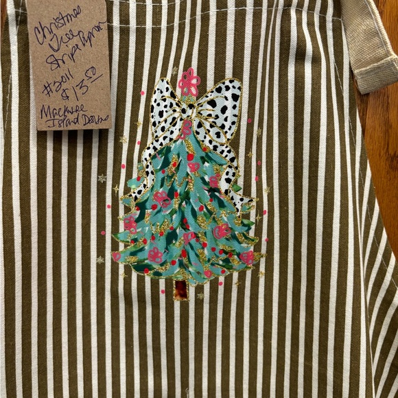 Cute Bow Christmas Tree 🌲 Stripe Apron - Picture 3 of 3